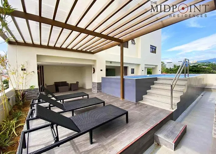 Hotel a capsule Midpoint Residences Tower 1 Unit 2202 *
