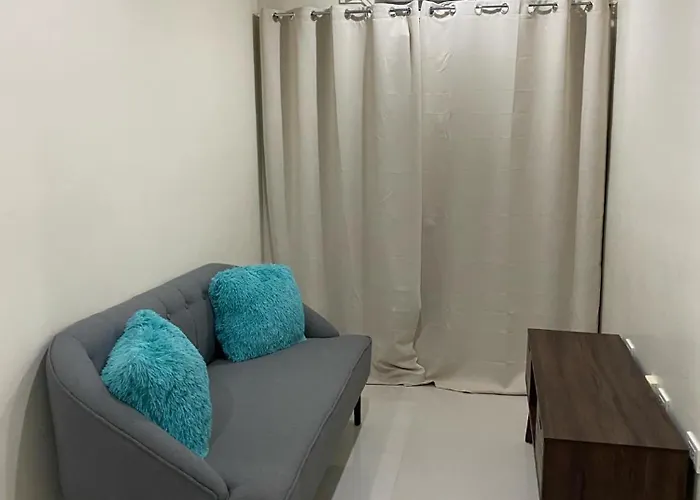 Midpoint Residences Tower 1 Unit 2202 *