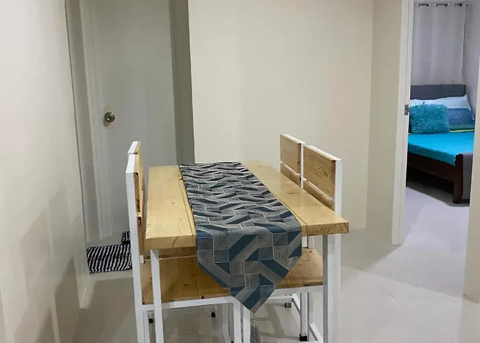 Midpoint Residences Tower 1 Unit 2202 Hotel a capsule *